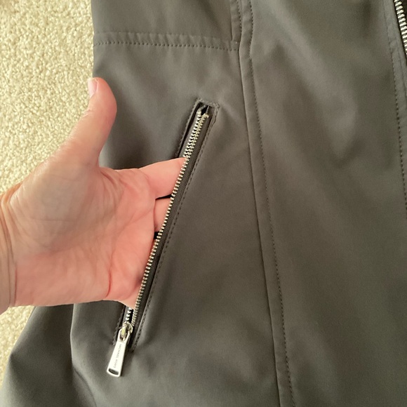 Michael Kors Lined Trench Coat, Hood Size Medium - Picture 5 of 11